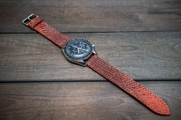 Wild but yet understated style of lizard leather for unique watch straps
