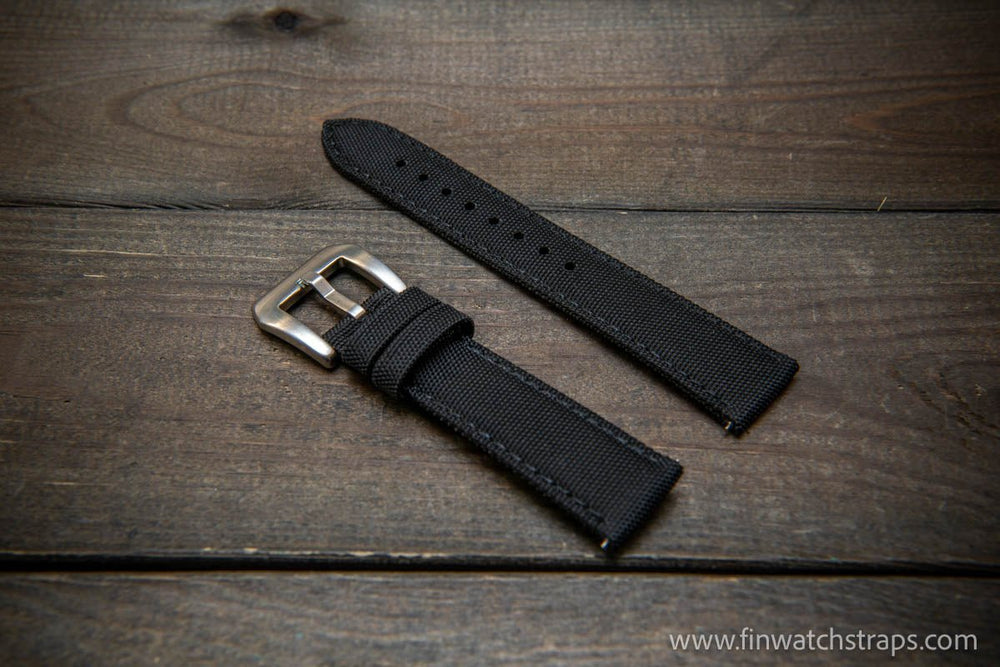 Sailcloth water-resistant watch strap 17-24 mm.